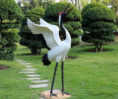 公园景区玻璃钢鸣叫的鹤雕塑