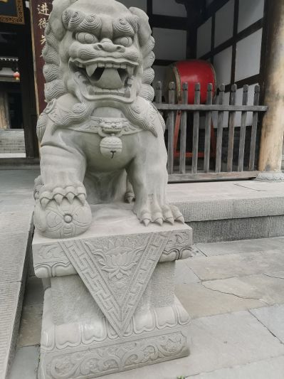街道大理石石雕大型仿真狮子雕塑